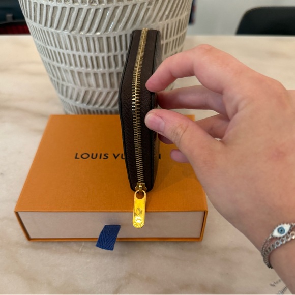 Full Inclusion Louis Vuitton Compact Zippy Wallet - Picture 3 of 12